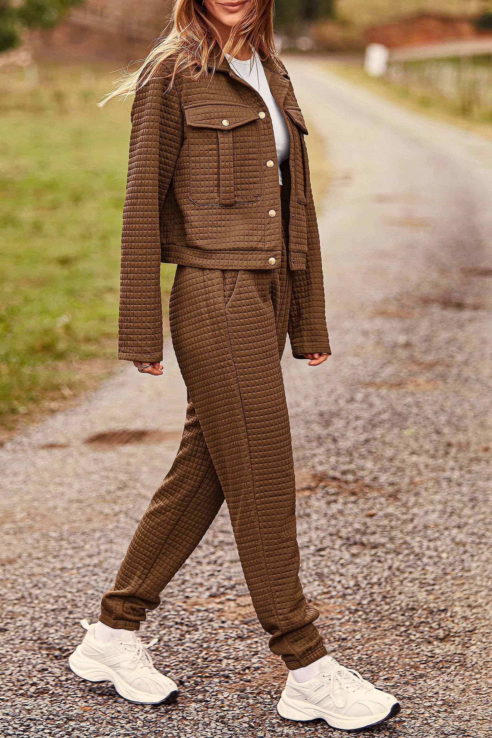 PRETTYGARDEN Women’s Two-Piece Set – Long Sleeve Button-Down Shacket Jacket & Sweatpants Tracksuit (Fall/Winter 2025)