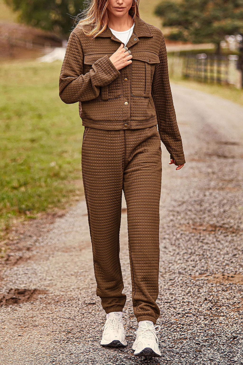 PRETTYGARDEN Women’s Two-Piece Set – Long Sleeve Button-Down Shacket Jacket & Sweatpants Tracksuit (Fall/Winter 2025)