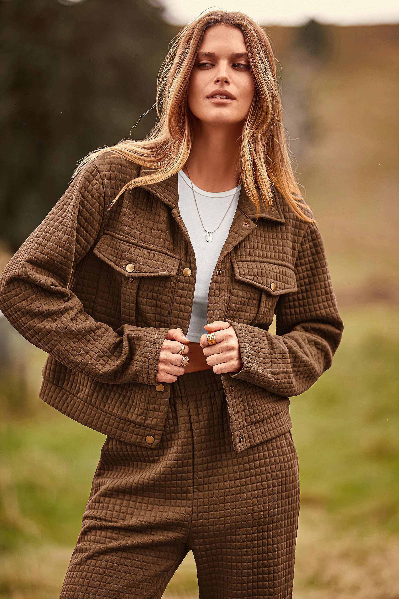 PRETTYGARDEN Women’s Two-Piece Set – Long Sleeve Button-Down Shacket Jacket & Sweatpants Tracksuit (Fall/Winter 2025)
