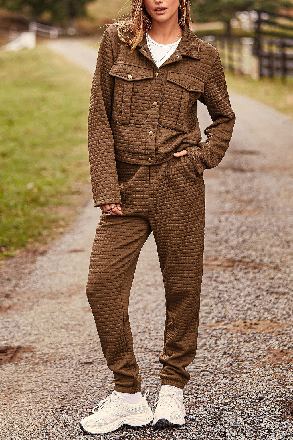 PRETTYGARDEN Women’s Two-Piece Set – Long Sleeve Button-Down Shacket Jacket & Sweatpants Tracksuit (Fall/Winter 2025)